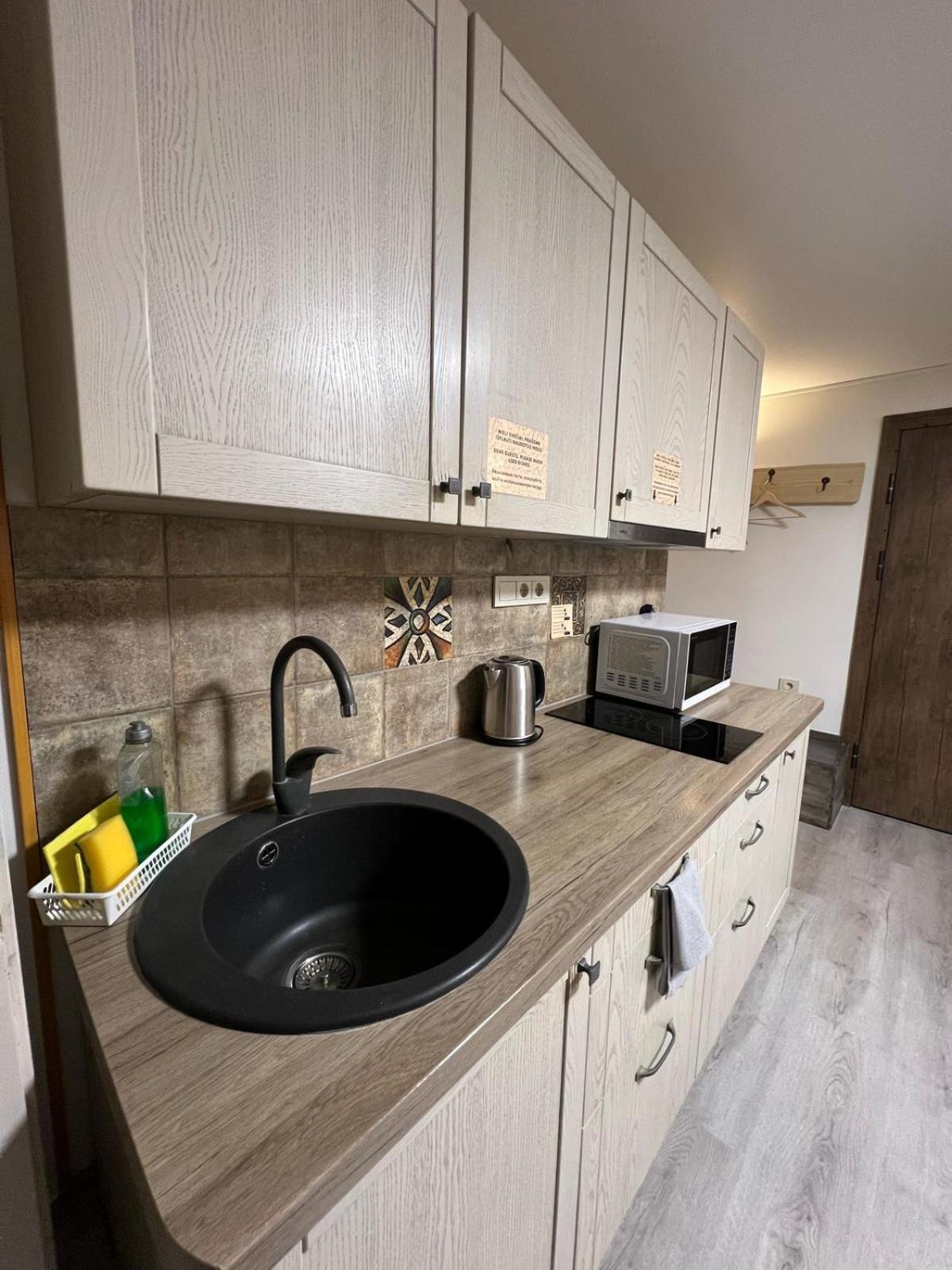 Kubu Ground Floor Rooms 克莱佩达 外观 照片